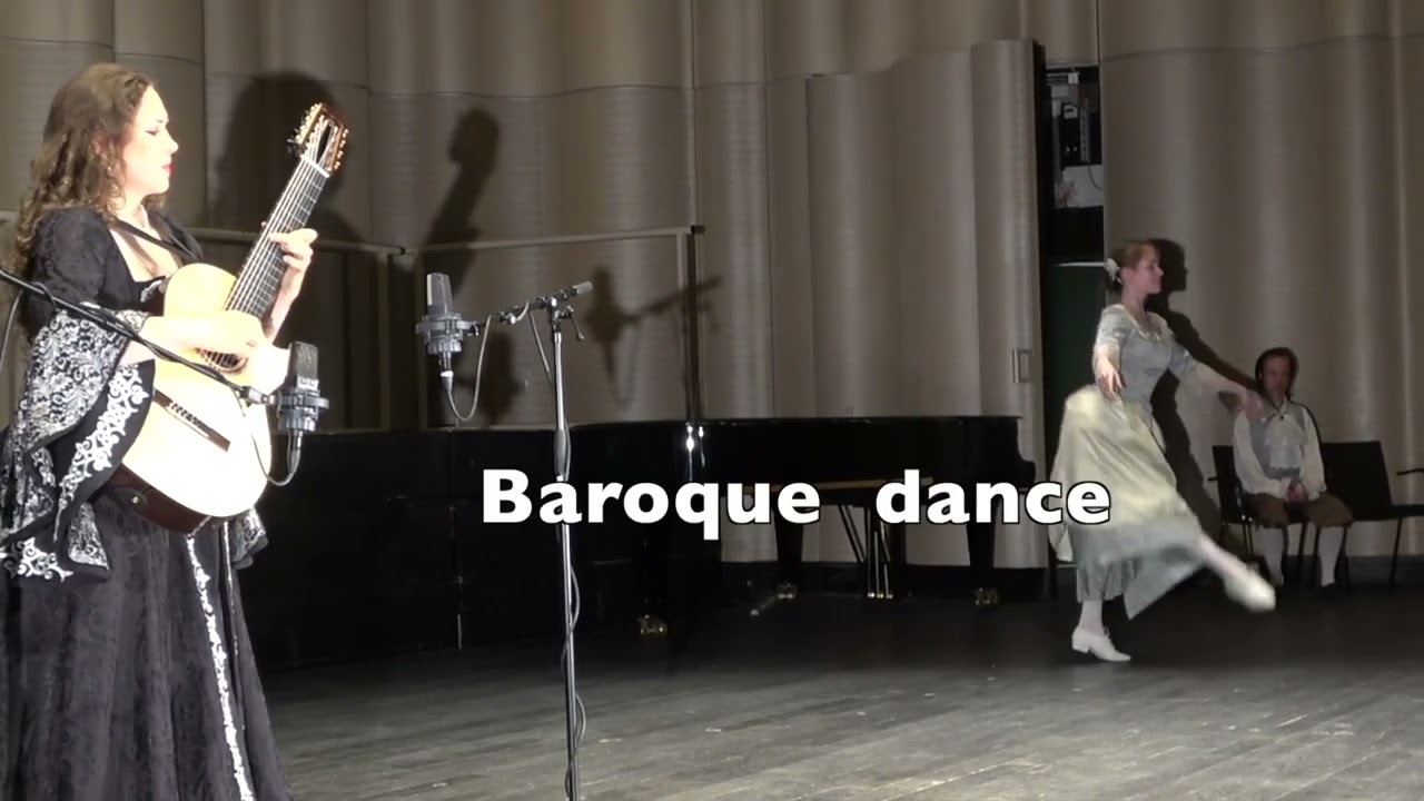 J.S.Bach Lute Suite, BWV 995-Sarabande with a baroque dance played by H. Švendová on 8strings guitar