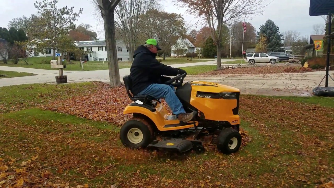 CUB CADET MULCH KIT & MAKITA XBU02PT1 HAND HELD BLOWER DEMO