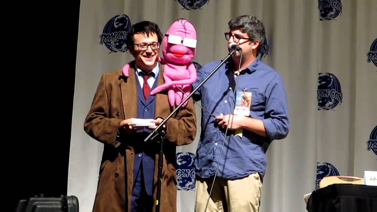 DragonCon 2010 - Granny from Squidbillies give a recipe