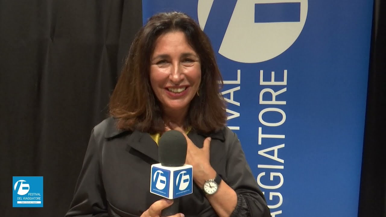 Antonella Attili augura un Buon Natale a tutti voi viaggiatori #antonellaattili #asolo