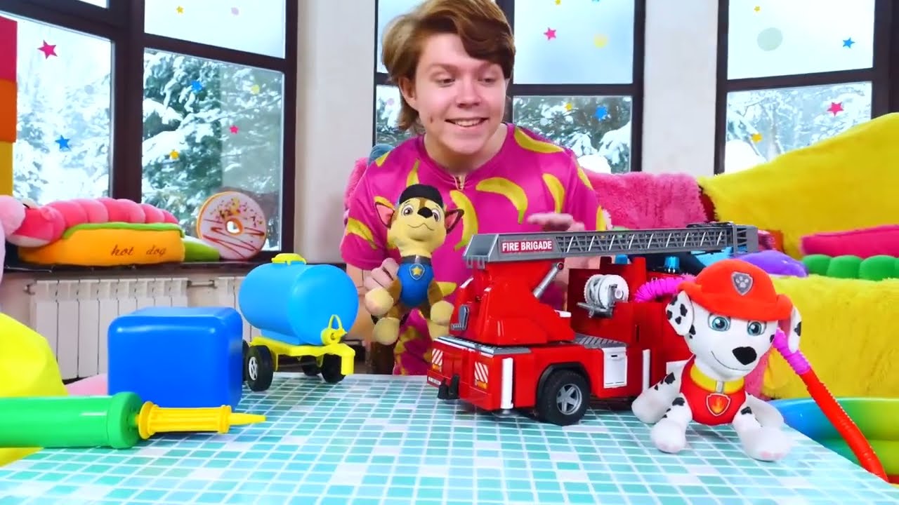30 min de jeux pour enfants avec Alex et la Pat Patrouille. Les aventures des jouets