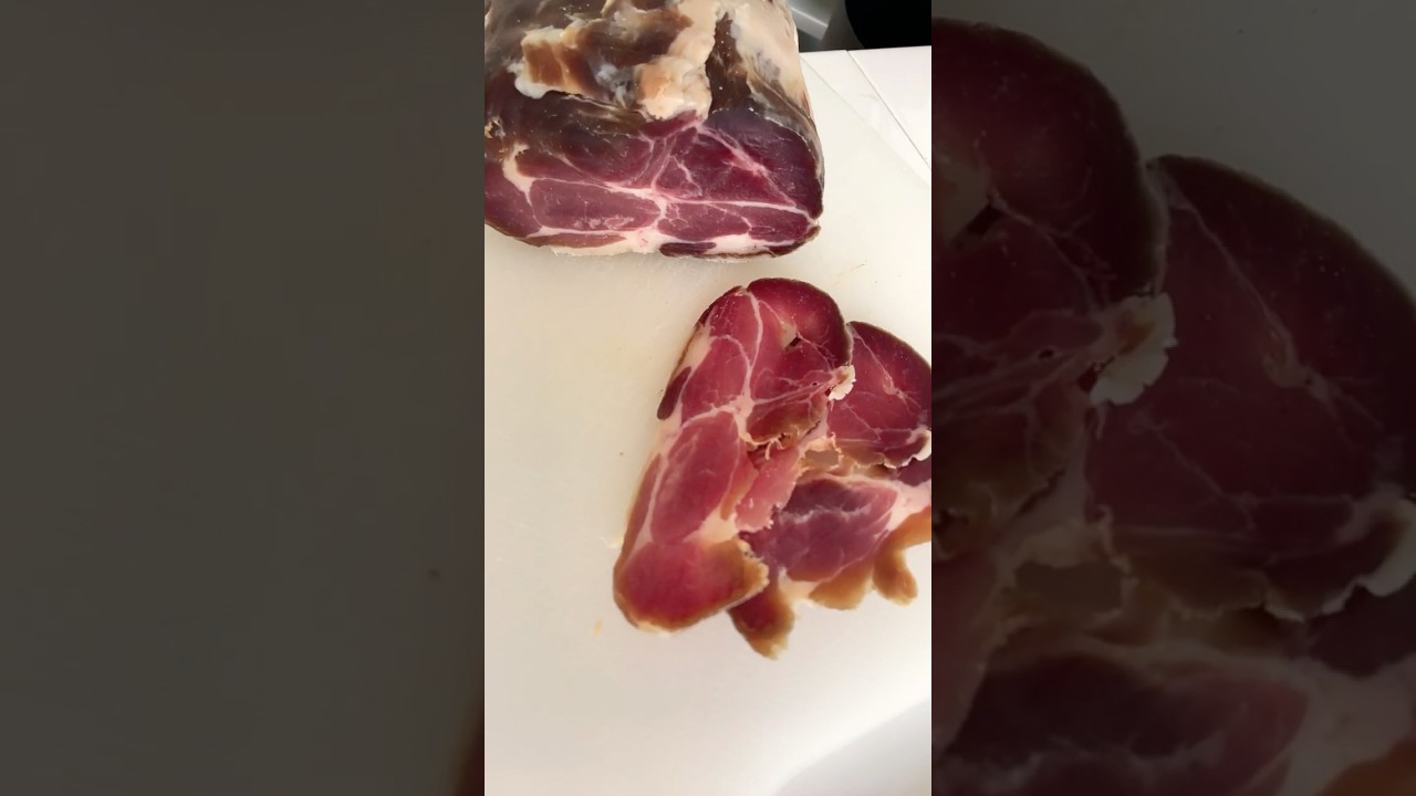 JAM&Oacute;N SERRANO con cerdo, sal, azucar y nevera. Sale buen&iacute;simo. 3 semanas y lo tienes y te encantara