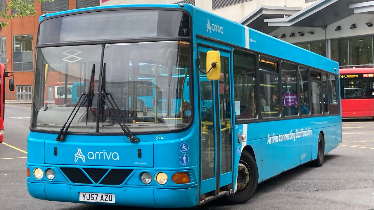 **Loan** Arriva 3741 (YJ57AZU) on route 32: High Street - High Wycombe Bus Station