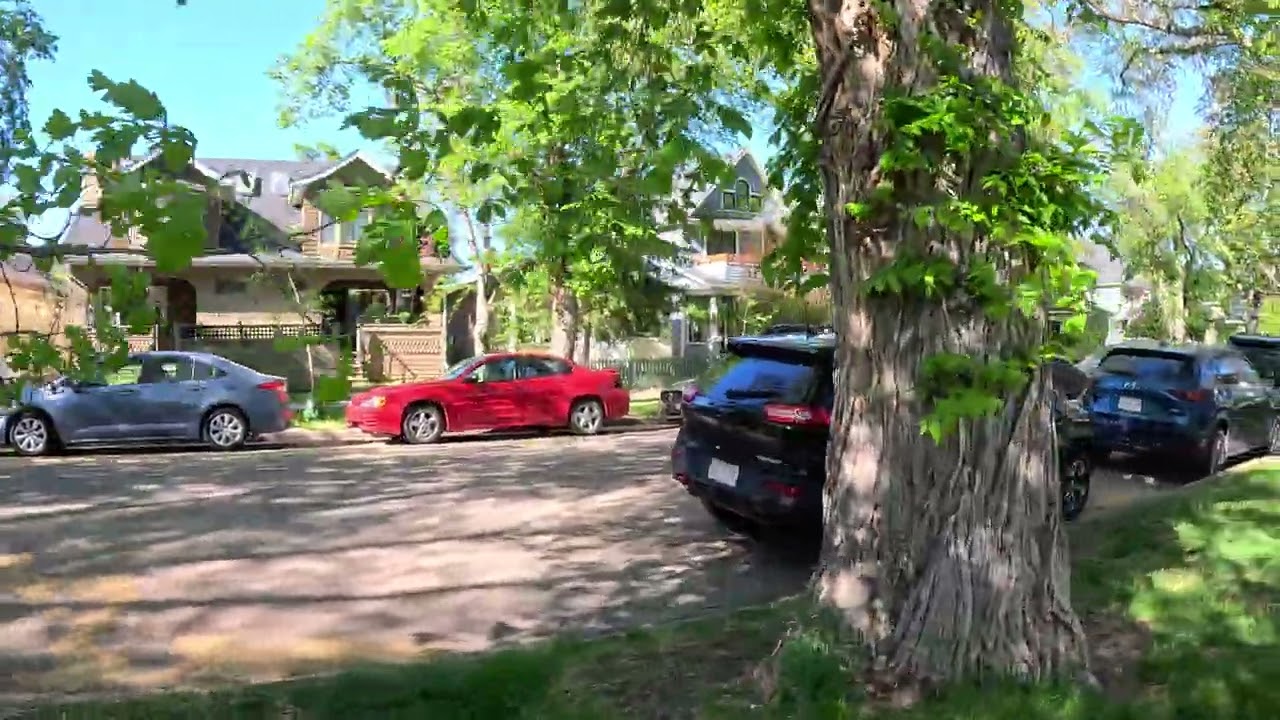 Вулиці Канади 🇨🇦 | Дуже схоже на Америку?