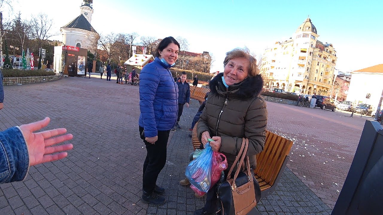 Foreigner Surprises Lovely Serbian Family At Serbia Market