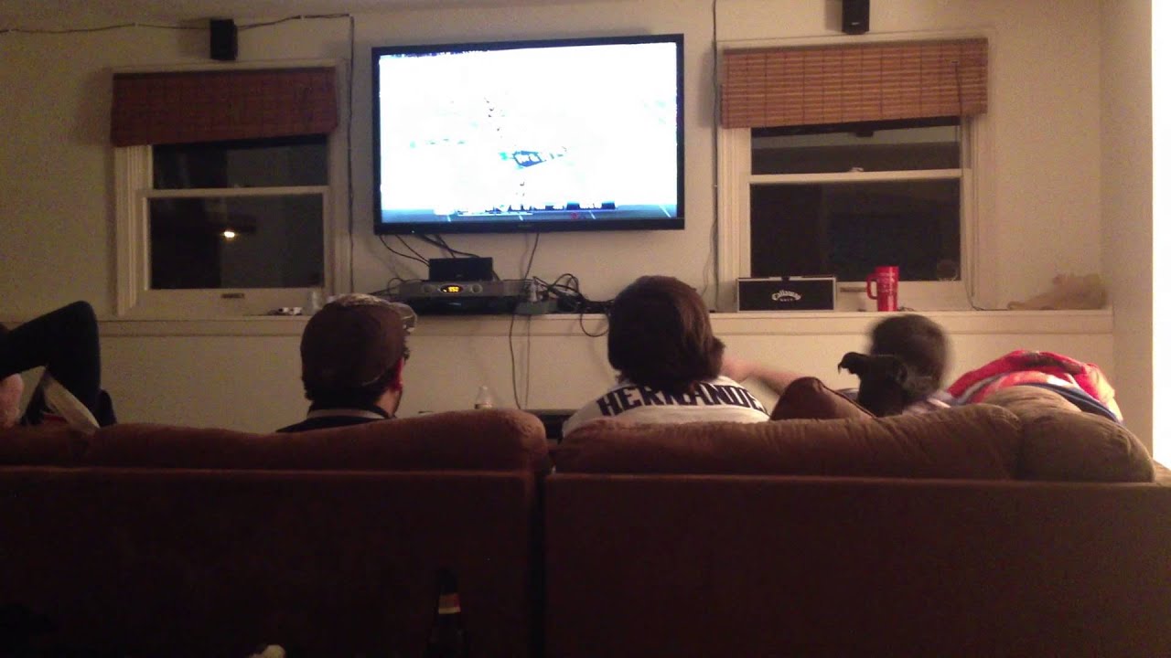 Patriots Fans Watch Giants Win Super Bowl