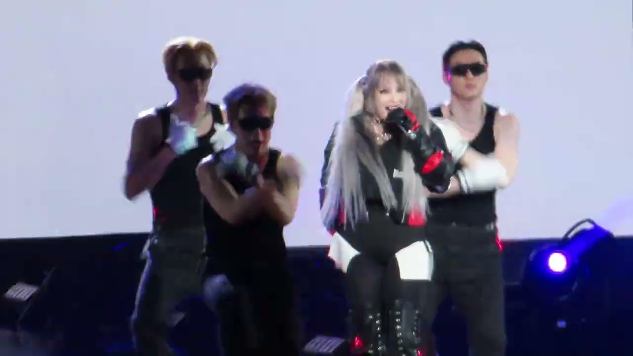 4K 250201 2NE1 Welcome Back Tour in Kuala Lumpur Malaysia - CL SOLO (THE BADDEST FEMALE & MTBD)