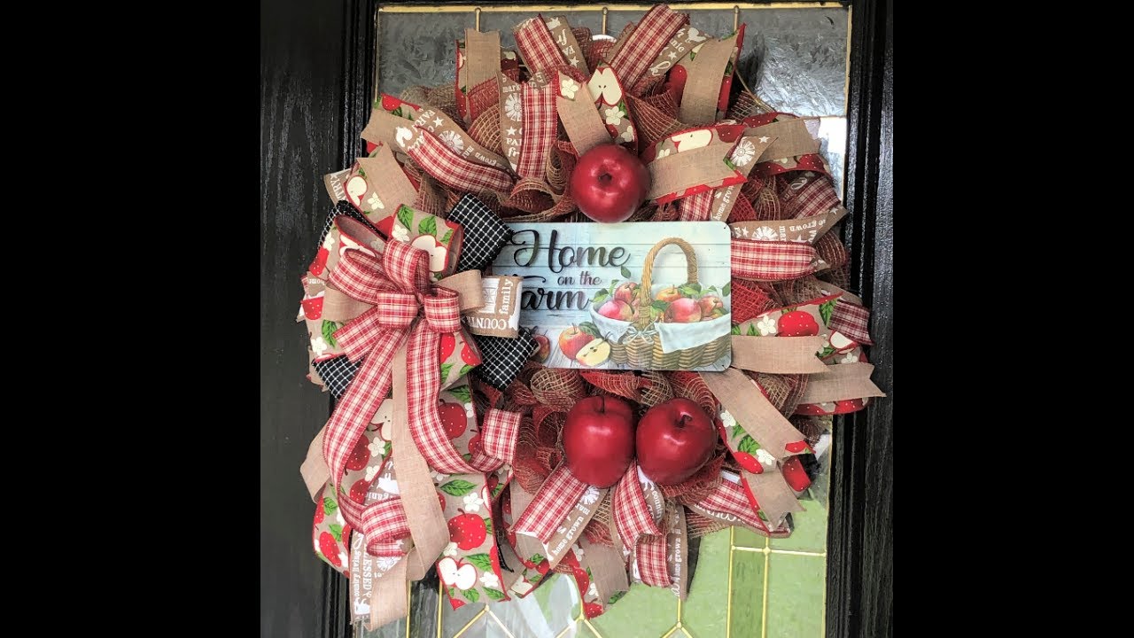 How to make a Farmhouse Themed Apple Wreath with Wreath Decor by Dawn