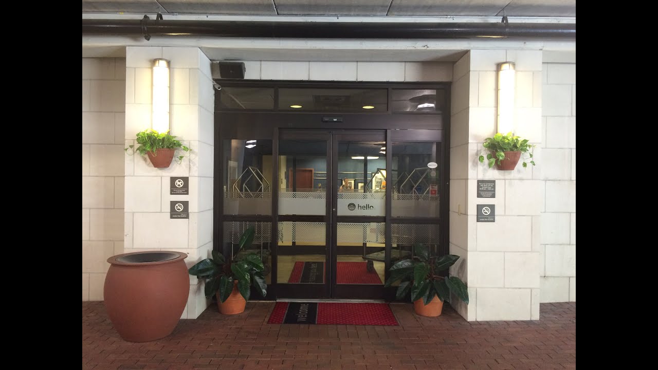 Full Hotel Tour After Lobby Renovations of Hampton Inn & Suites Downtown Knoxville, TN