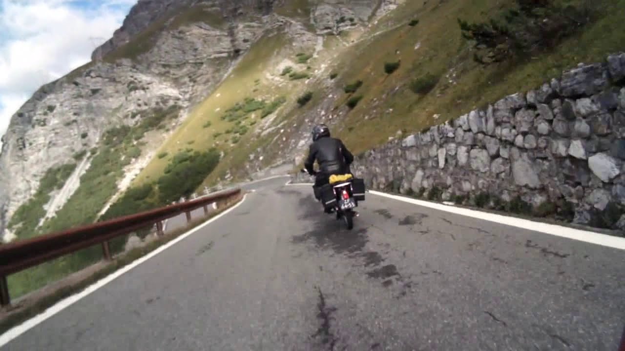 Afdaling Stelvio pass with Zündapp KS50 Super Sport