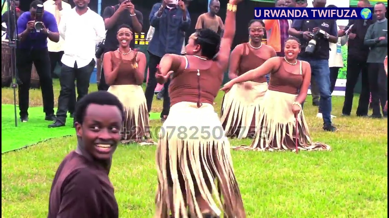 Video: Rwandan Traditional Dance|| Please Subscribe 