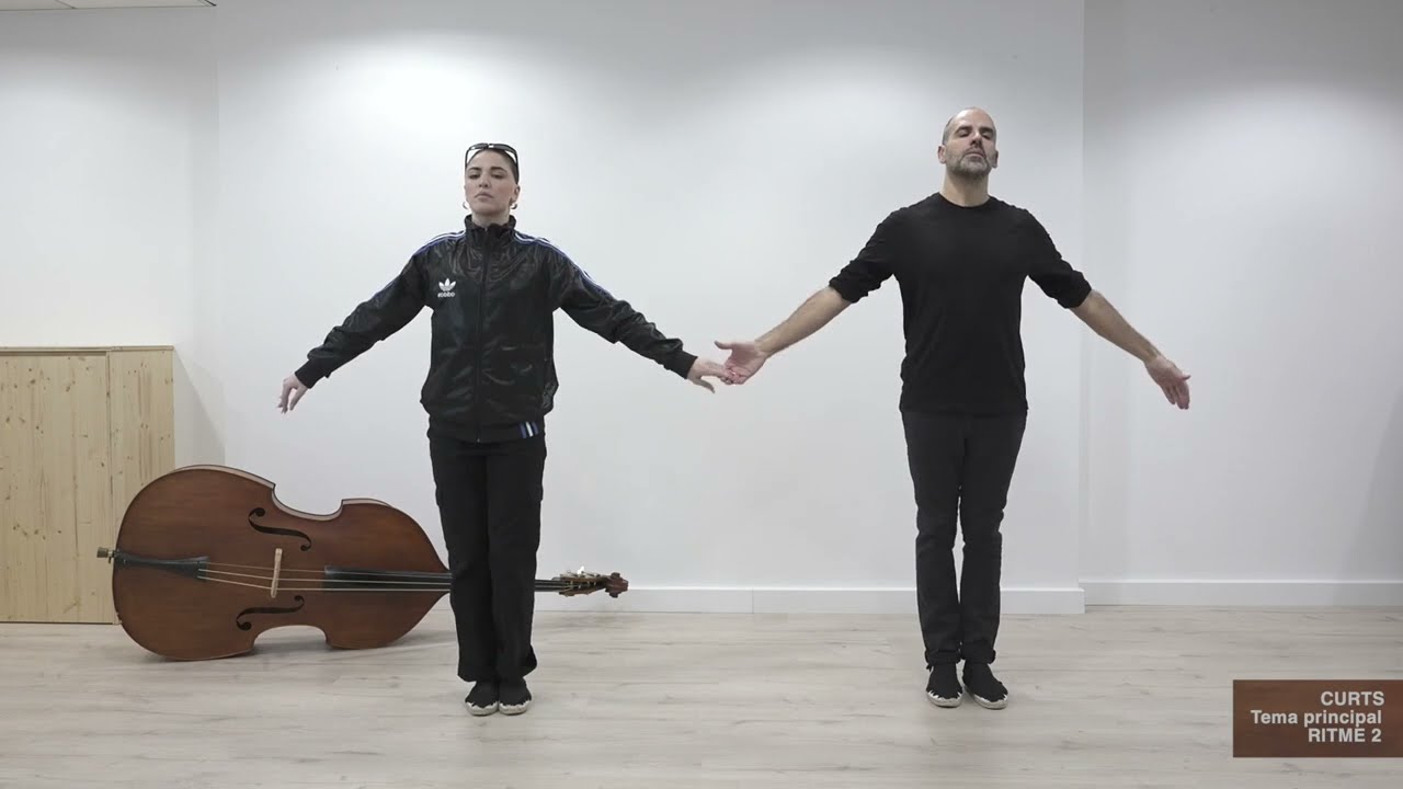 AMB UN XIC DE FLOW - SARDANA PER A COBLA I PERC. CORPORAL Xavi Piñol i Santi Serratosa - COREOGRAFIA