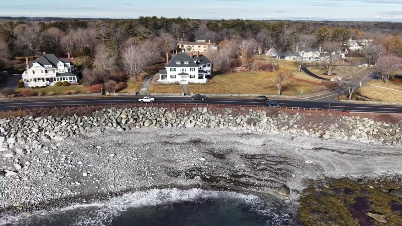 Route 1A Rye NH Following a Vehicle with Air 3S #drone #dji