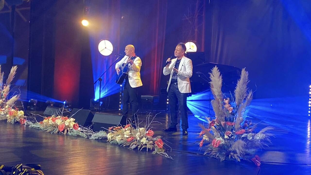 PIOSENKA DLA BABCI I DZIADKA - JACEK SILSKI & LESZEK WIKLAK (AUDIO)
