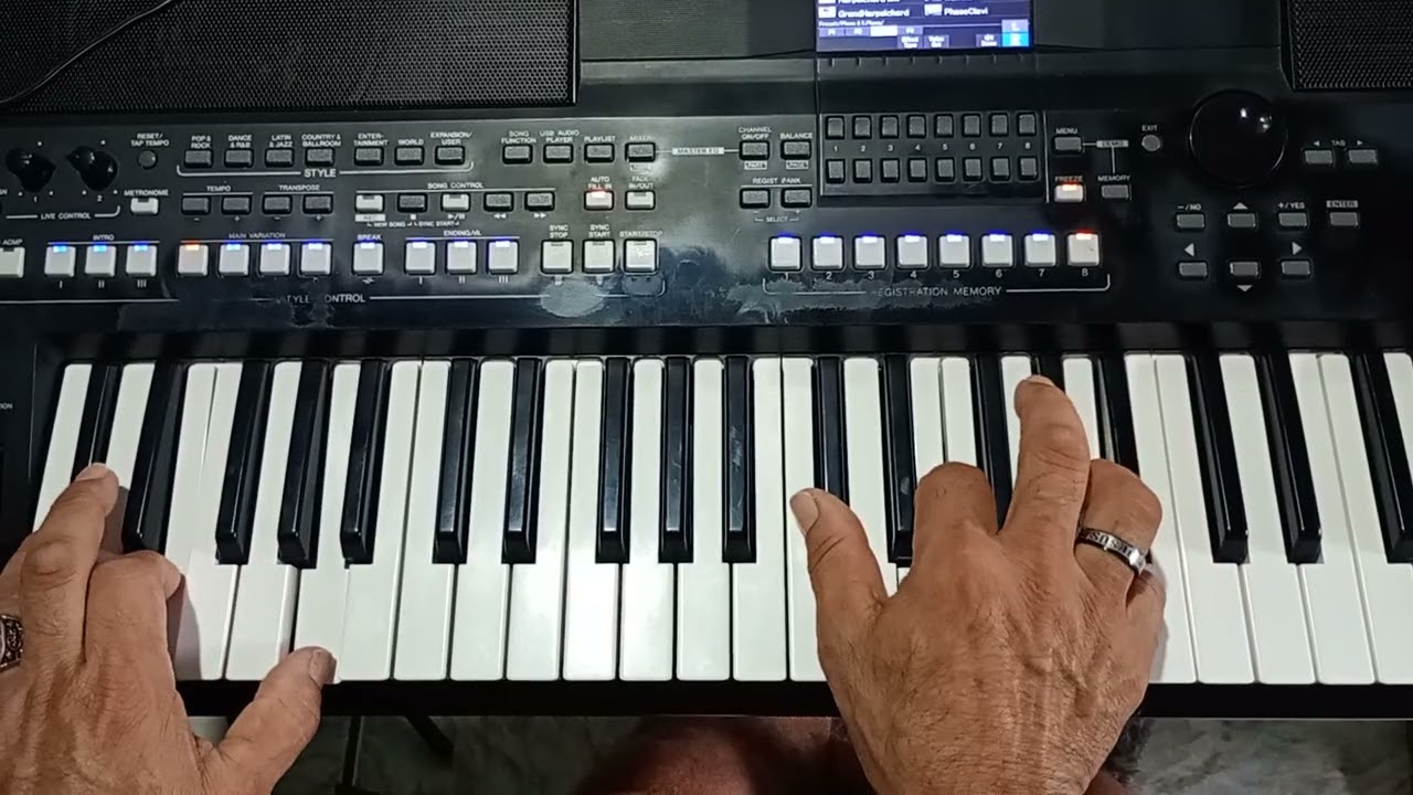 INTR: FIM DE SEMANA MUSICA NOVA ALEMAO