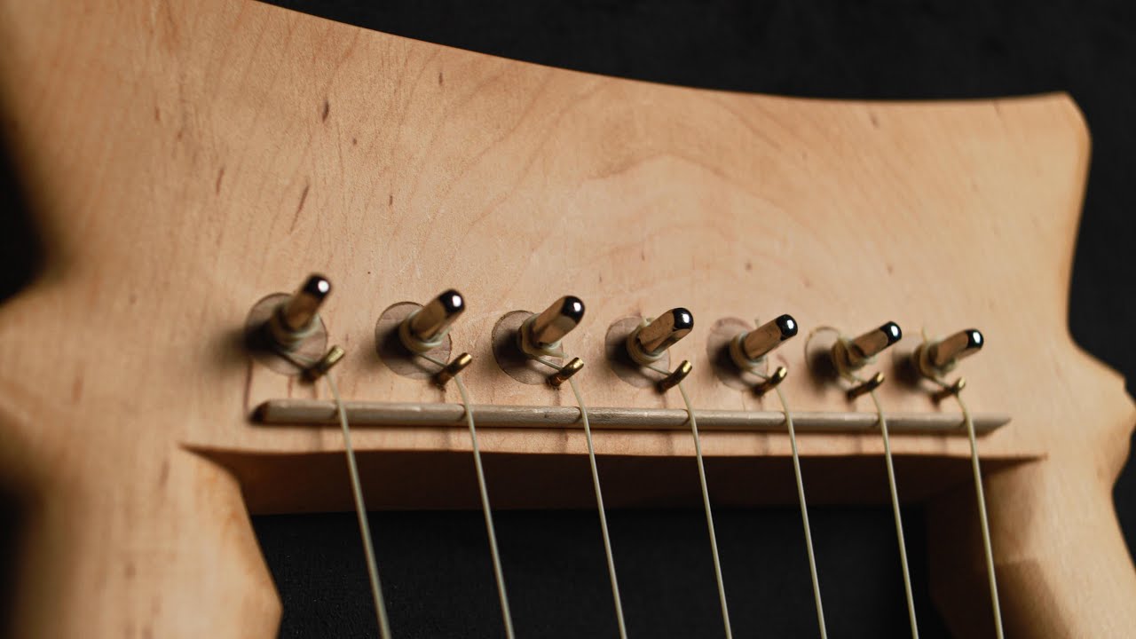 Authentic Kravik Lyre with Metal Tuning System