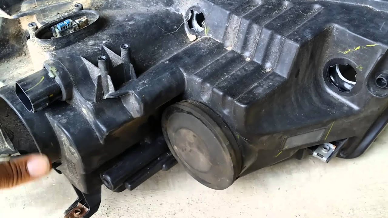 2009 Lincoln MKZ Headlight assembly repair