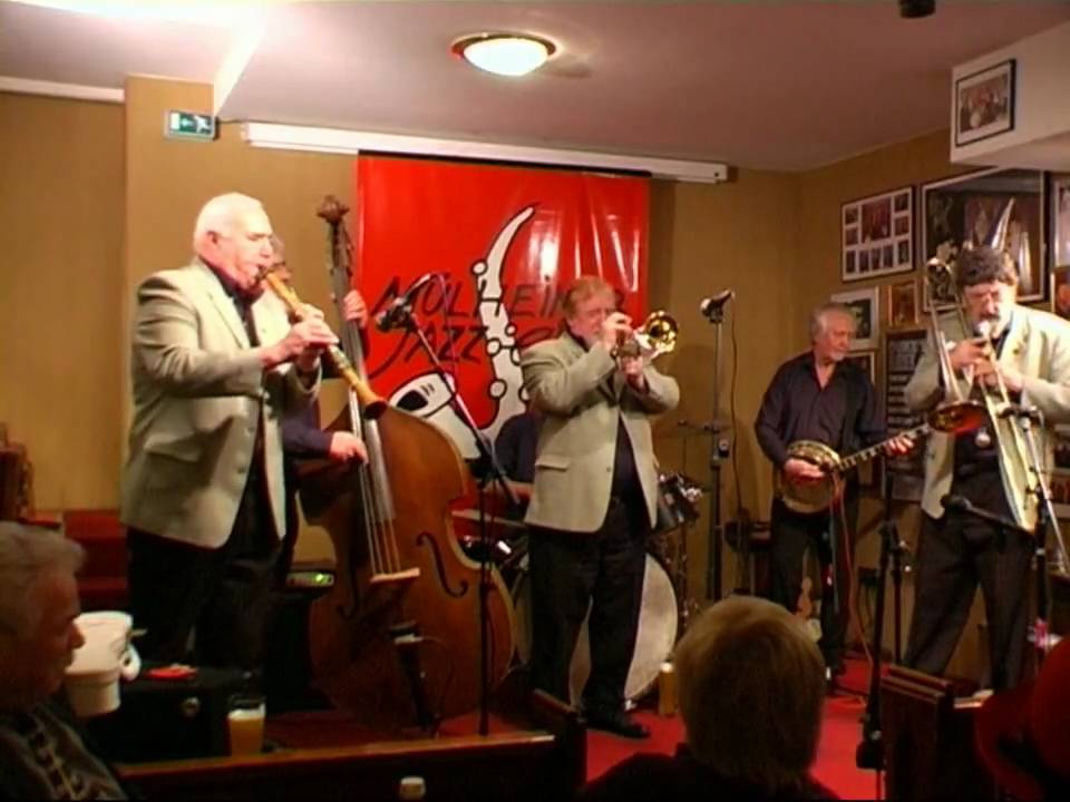 Max Collie Rhythm Aces play 'Saratoga Shout'