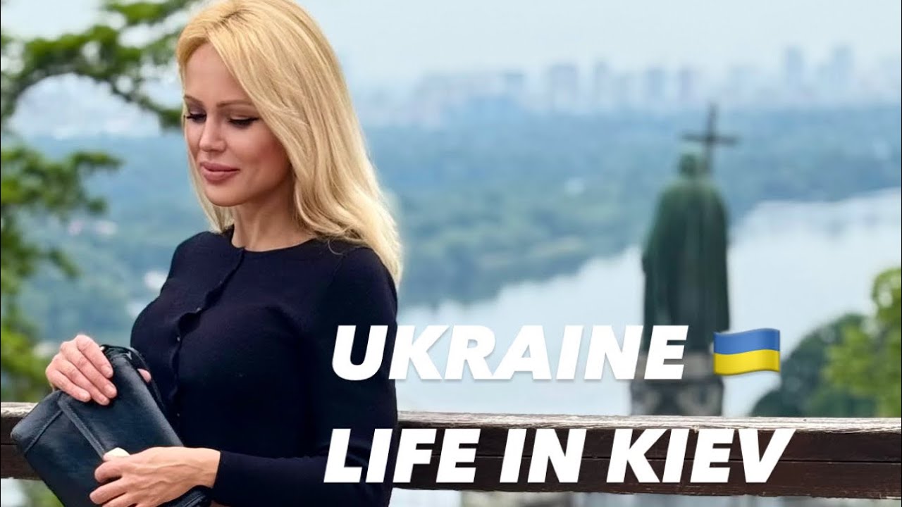 Ukraine 🇺🇦Life in Kiev. July 1, 2025. The Streets of Kiev, Ukraine. Streets Scenes.
