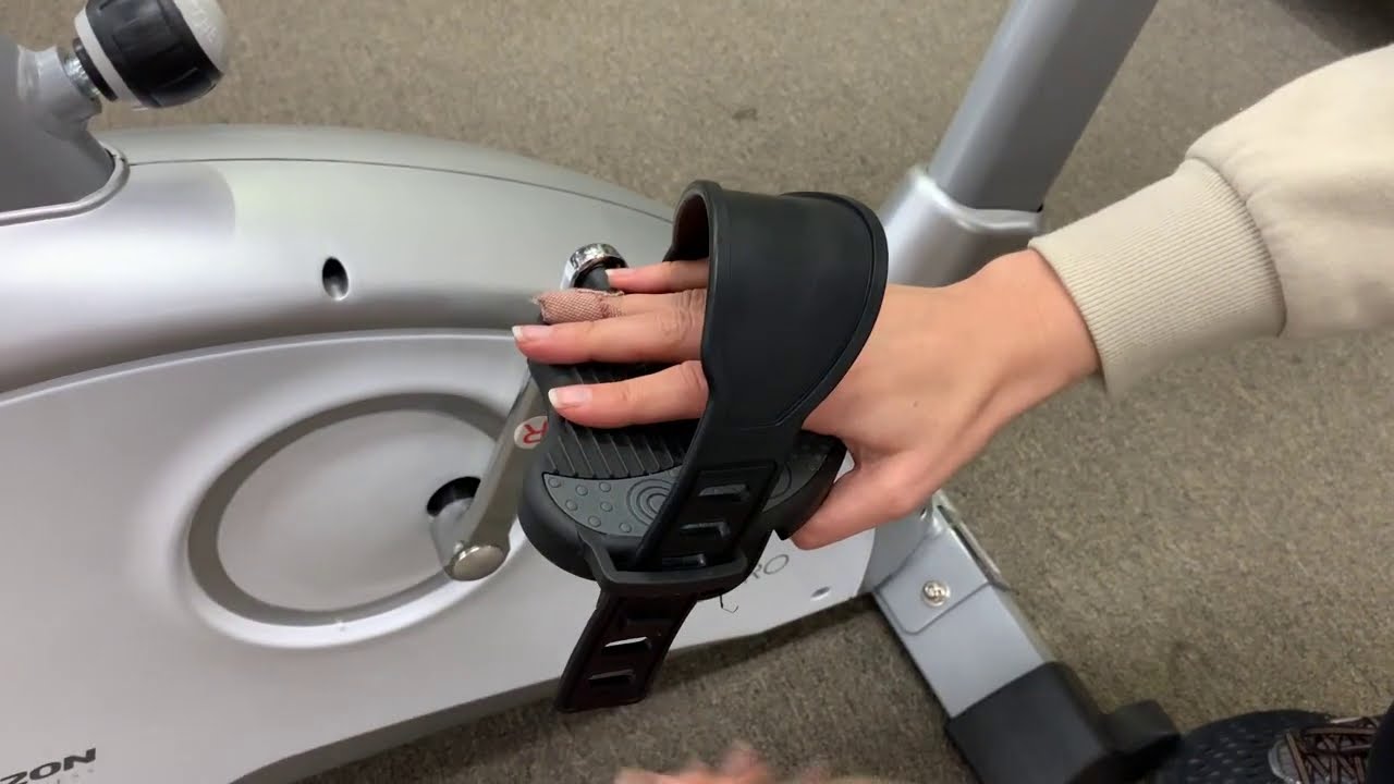 Horizon Paros Pro Exercise Bike Review - Australian Demonstration of Exercise Bike
