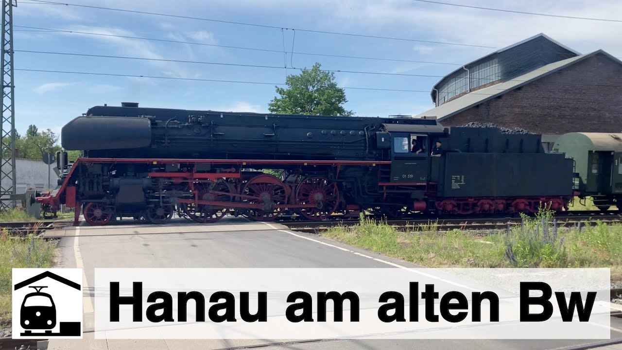 Bahnübergang am alten Bw in Hanau [feat. 01 519]