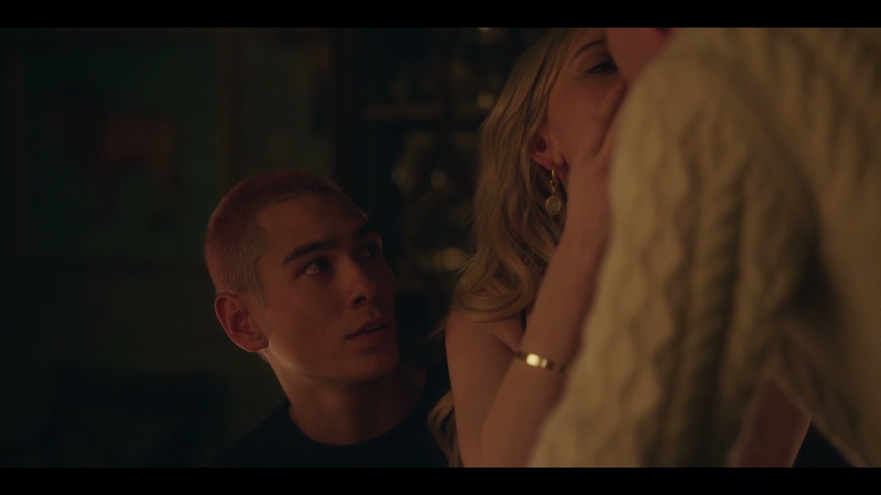 Gossip Girl (Reboot) 1x06 | Audrey x Max x Aki scene