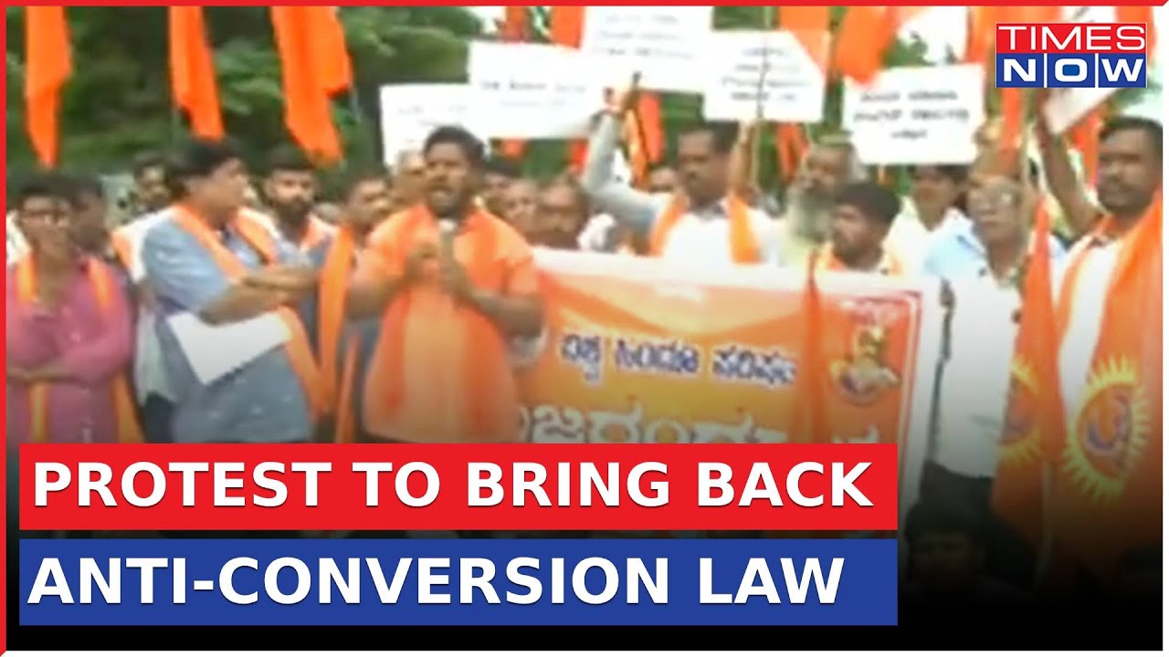 Vishwa Hindu Parishad Stage A Protest In Bengaluru | Anti-Conversion Law | Latest Political Update