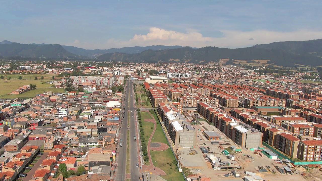 Volando en Drone,MAVIC 2 ZOOM 4K, CAJICA,COLOMBIA