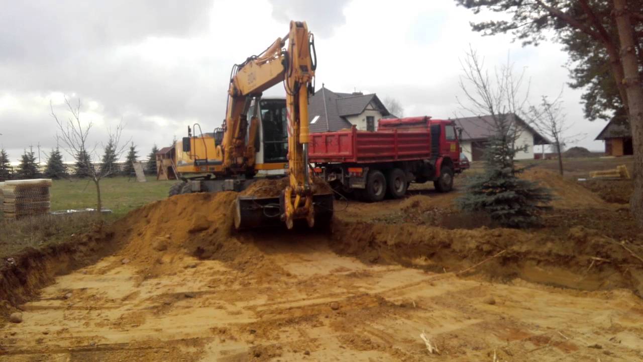 Korytowanie dróg dojazdowych, Liebherr A904, Scania 113