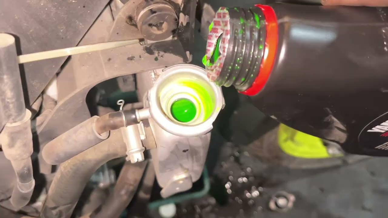 MT 15 V2 coolant changes, service yamaha￼￼￼