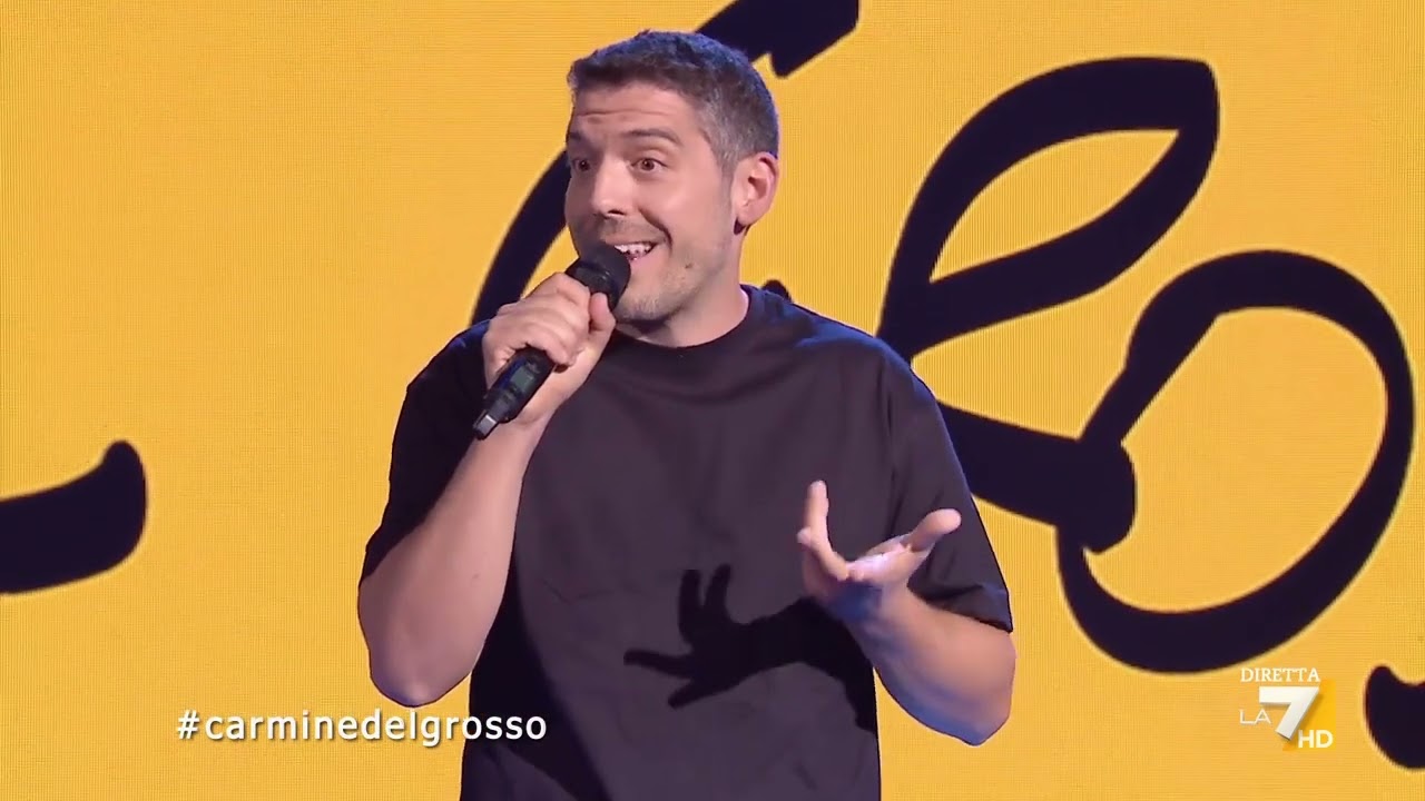 Il monologo di Carmine Del Grosso: "Per Putin non sono solo canzonette"