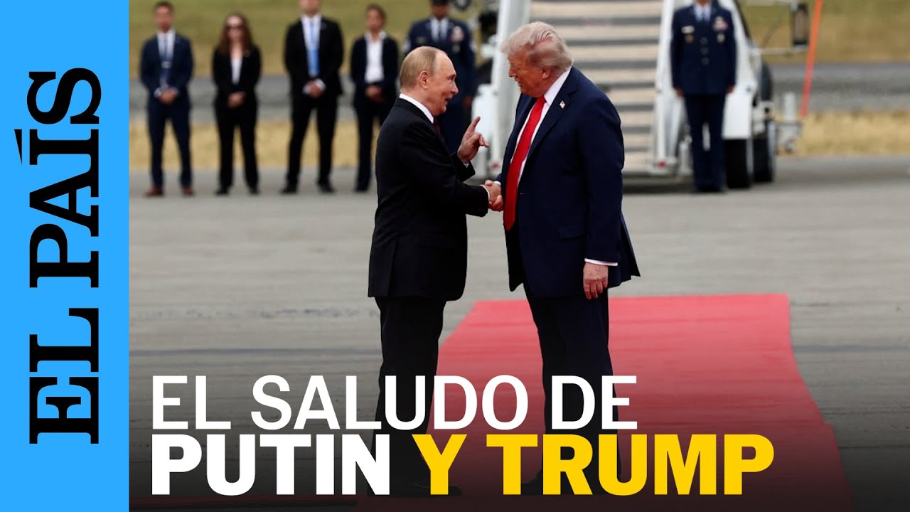 DONALD TRUMP y VLADIMIR PUTIN se saludan en ALASKA | EL PAÍS