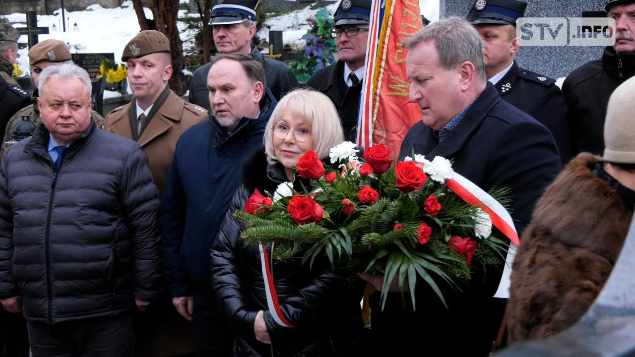 Salwa honorowa i apel pamięci. Podniosłe obchody 160. rocznicy powstania styczniowego w Zawichoście