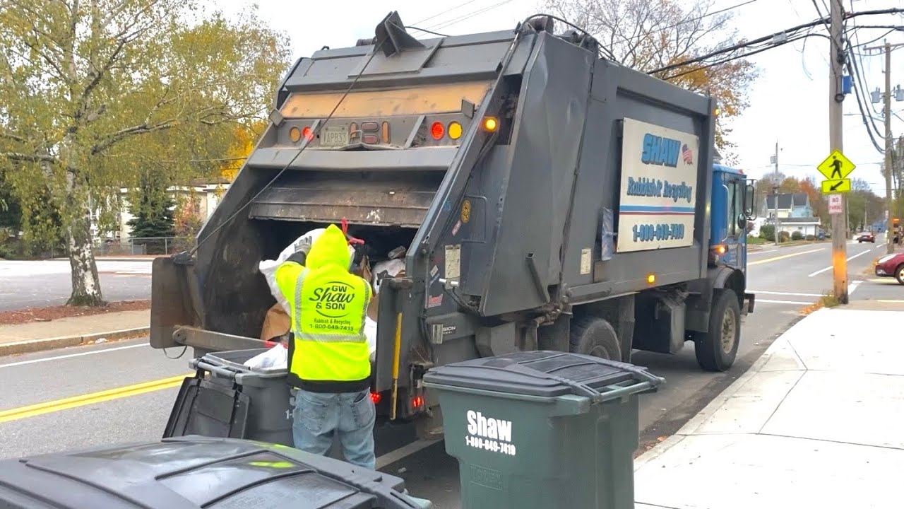 Mini Nashville Mack MR Heil DuraPack 5000 Rearloader Garbage Truck