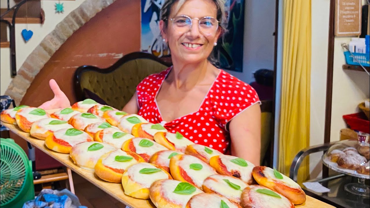 Pizzette da buffet. Morbidissime e più buone di ￼ quelle del bar ￼