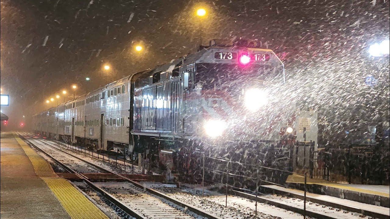 Barrington Railfanning FT. METX 173 Returns, ONP Set, Snow Shots, Evening Rush, And More - 1/21/26