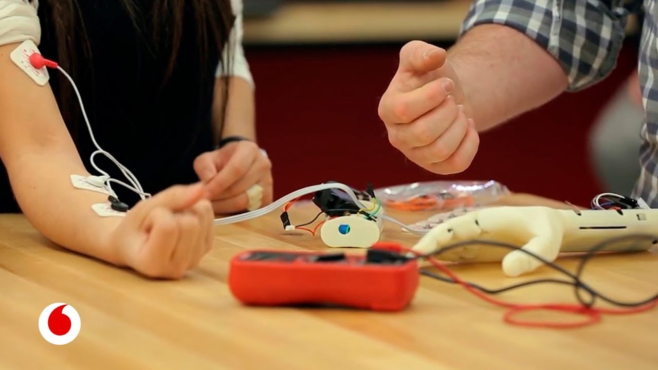 Prótesis 'low cost': descargables de Internet y listas para imprimir en 3D por menos de 20 euros