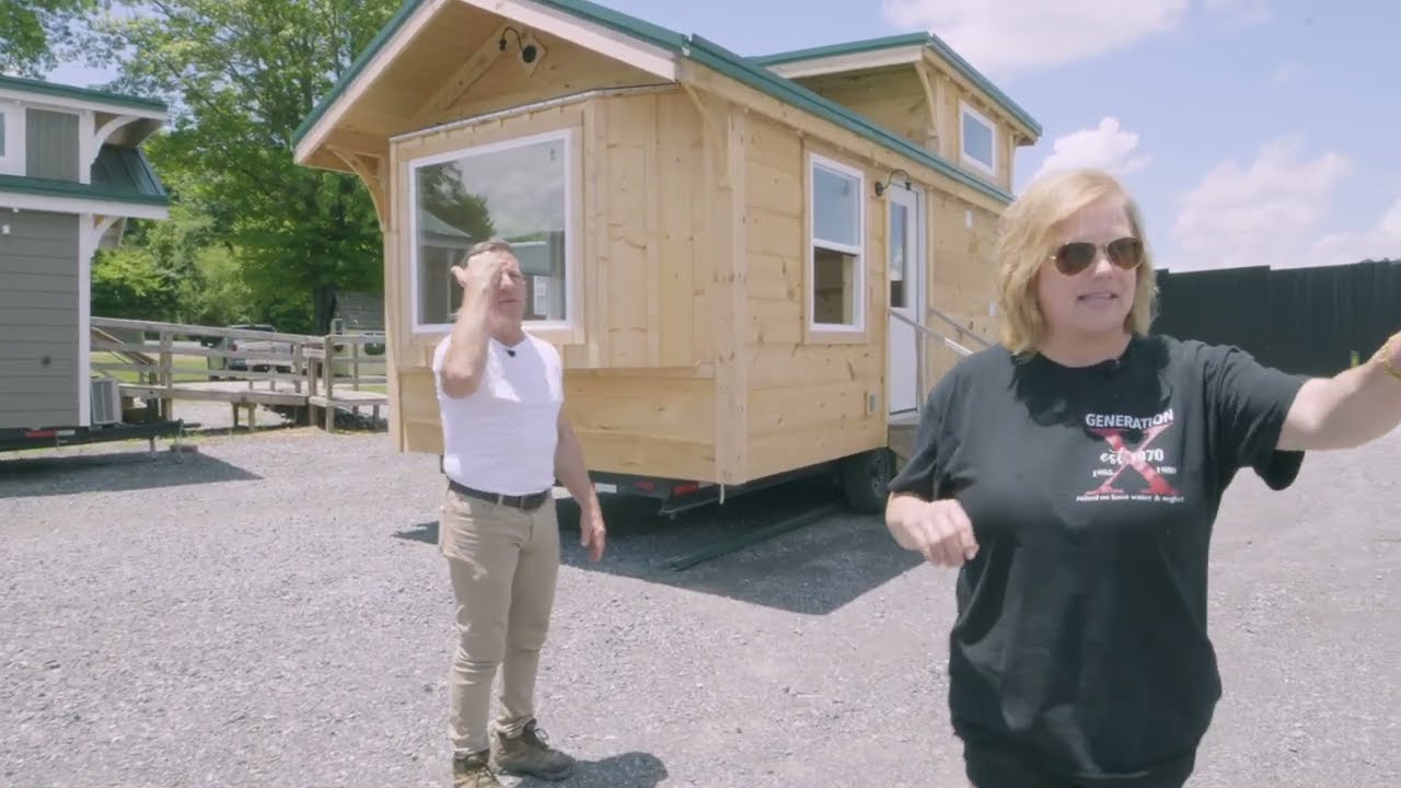 SAVE THOUSANDS $$$ Choosing All Wood - Amish Built 10x30 Charleston w/Lots Available 🏡🤩