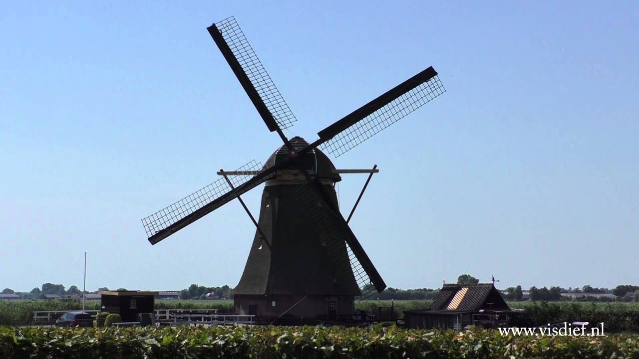 De Goudriaanse Molen met draaiende wieken
