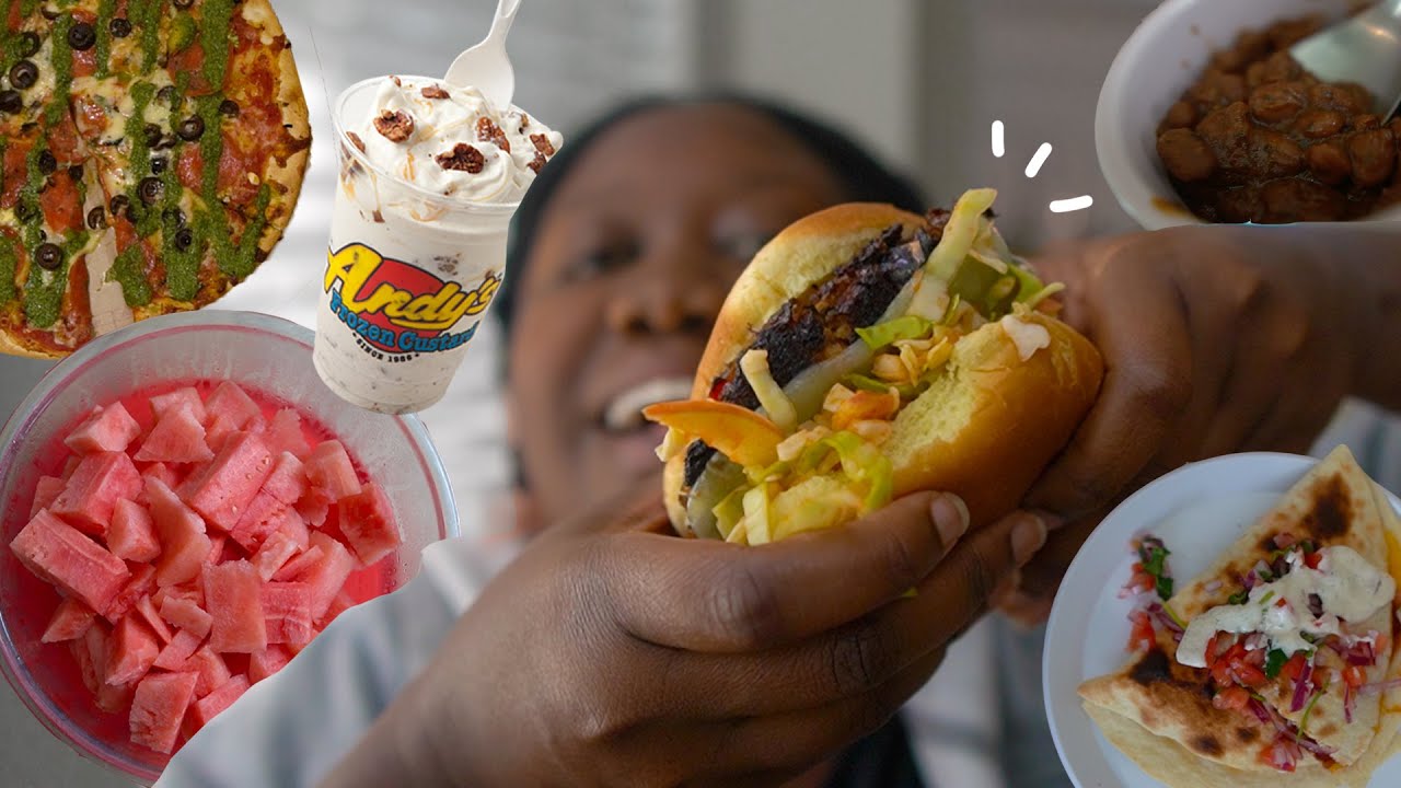 What I Eat In A Weekend 🍕🍔🍦 | #SmackYoLip