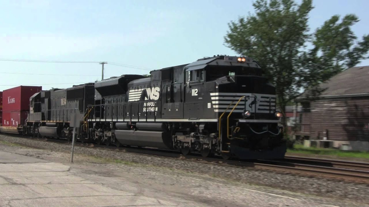 NS SD70ACe & IC SD70 FLYING!