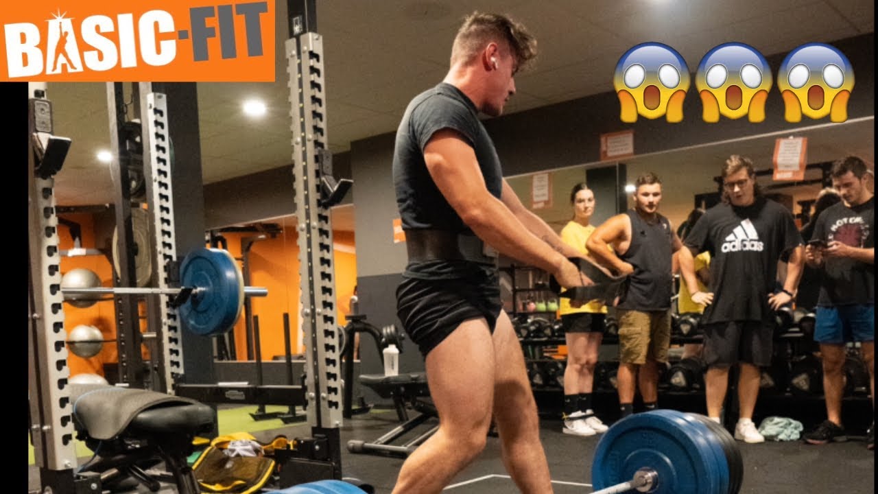 BASIC FIT MARMANDE TOUS LES ADHÉRENTS SE RETOURNENT PENDANT MON DEADLIFT