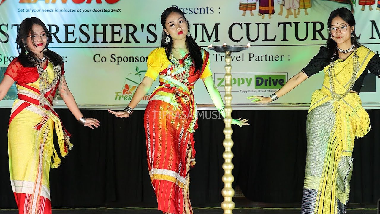 Beautiful girls Chakma dance || Holy Cross College ST Fresher's 2023 #TIPRASAMUSIC