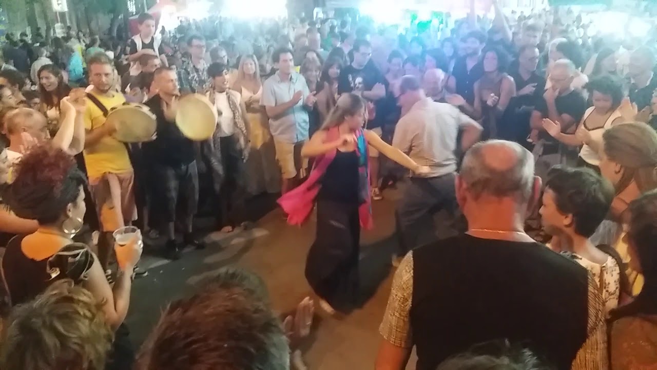 Audience Pizzica dancing Sternatia Aug 23 2016 La Notte Della taranta