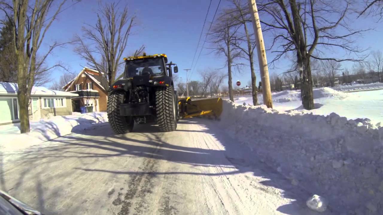 Cotech GHS42 - AC36 Gratte à neige municipale/Heavy duty City snow plow on JCB Fastrac 8310 Video