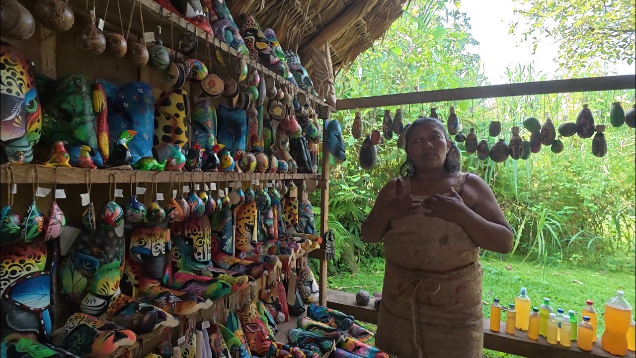 Conociendo una mujer indígena en Costa Rica (La Fortuna) 