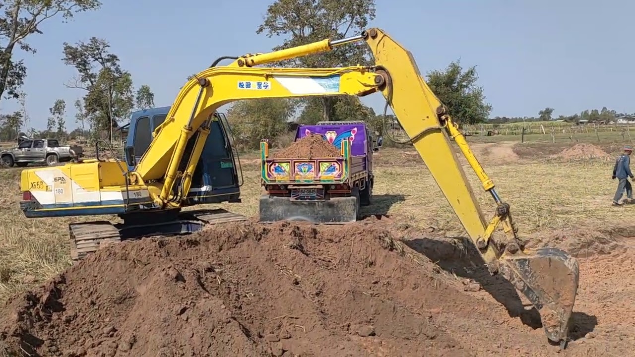 สภาพสวยมาก ลุยงานลอกนาKOBELCO SK120-1มาร์คที รถขุดในตำนาน