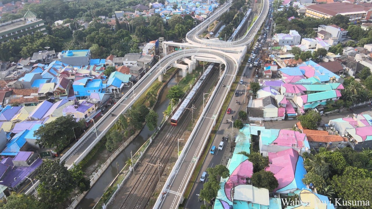 FlyOver Tapal Kuda pertama di Indonesia & Gambar Mural di Genteng
