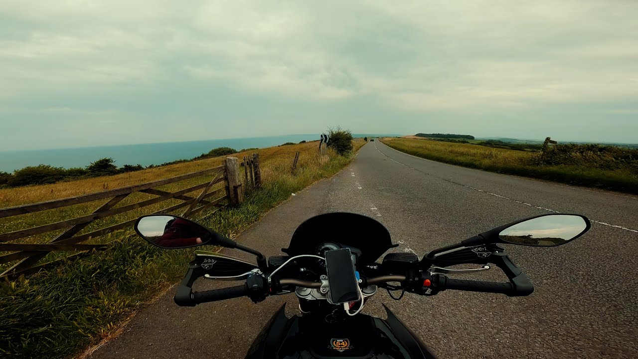 Amazing V-Tvin Sound Aprilia GPR on Devon Road #asmr