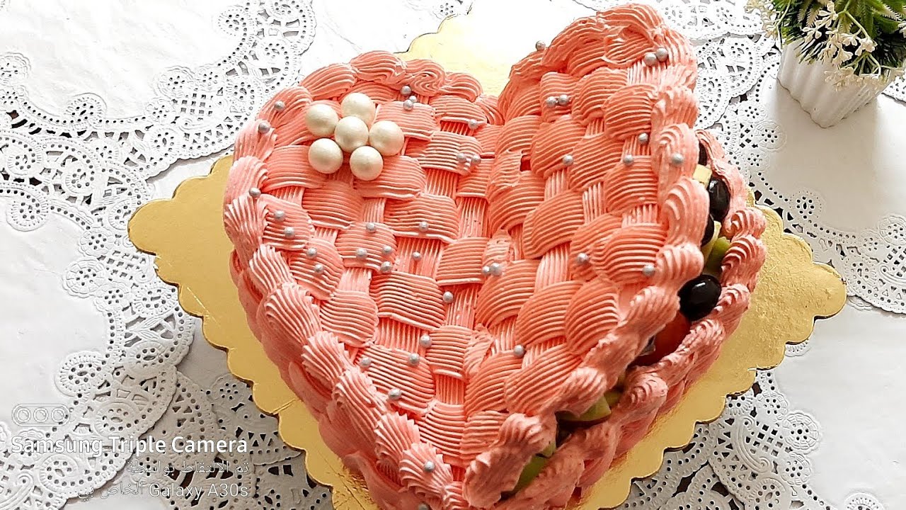 تورتة فانيليا قلب بدون قالب على شكل قلب🎂😋